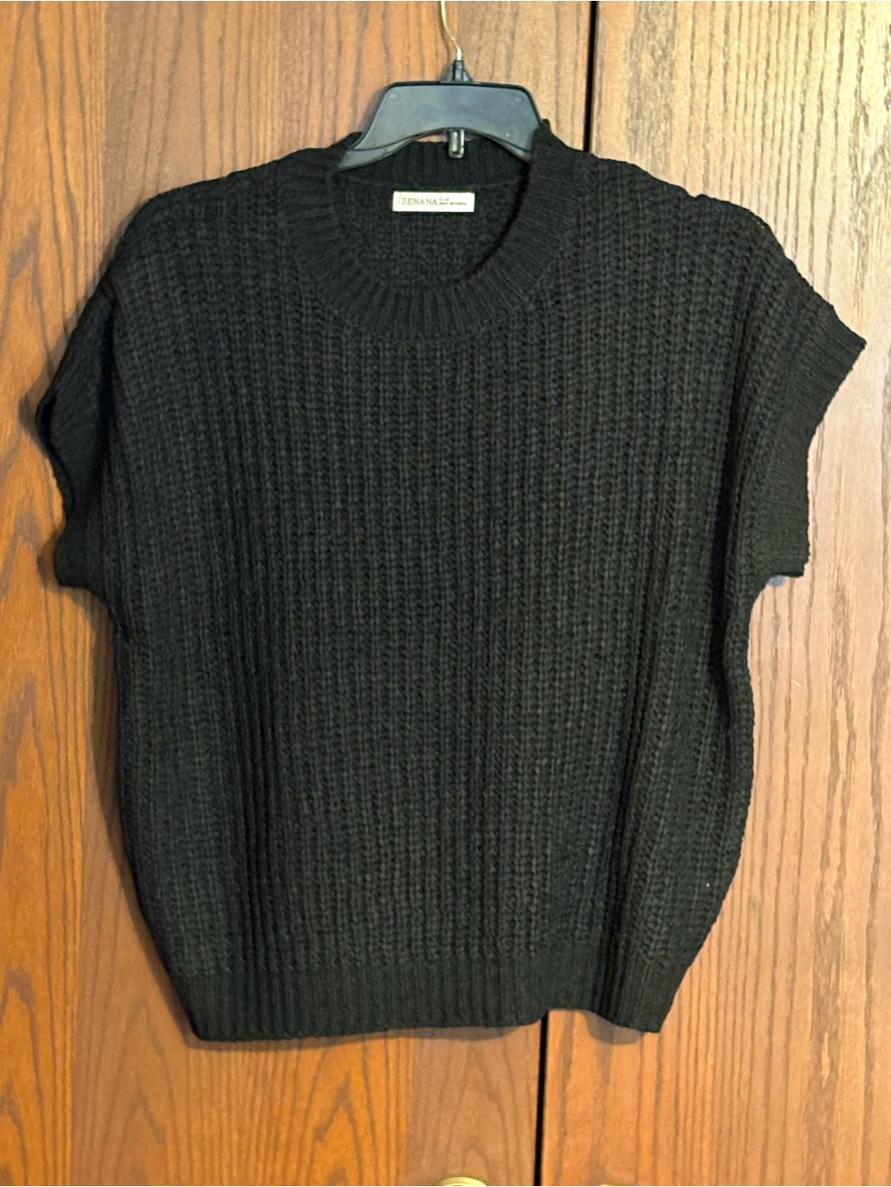Zenana Outfitters Black Ribbed Crewneck Sweater Vest